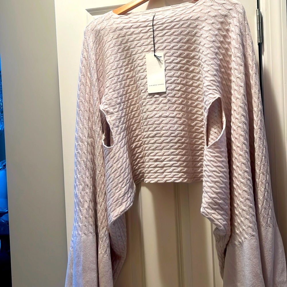 NWT Italian Liviana Conti fashion forward wool/cashmere shrug